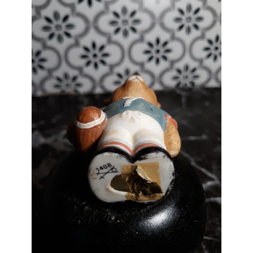 Vintage Homco football bear 1408